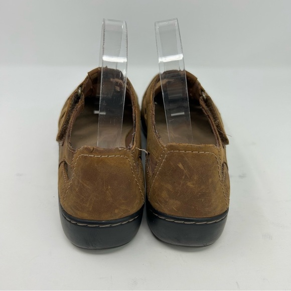 Clarks Brown Tan Perforated Leather Comfort Breathable Loafers Size 10 - Picture 11 of 12